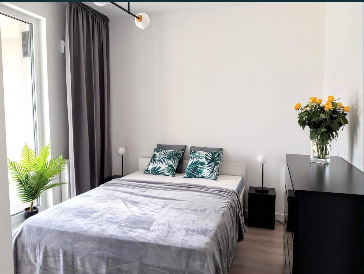 Apartamenty Fuzja - Komfortowe Mieszkania Blisko Centrum Lodzi Garaz Zewnętrze zdjęcie