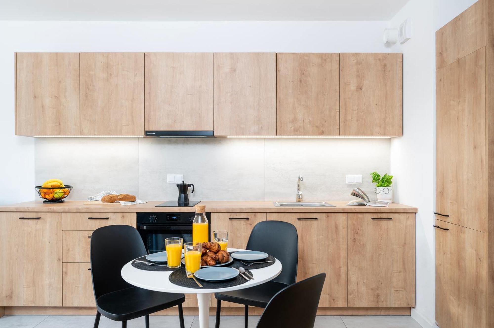 Apartamenty Fuzja - Komfortowe Mieszkania Blisko Centrum Lodzi Garaz Zewnętrze zdjęcie