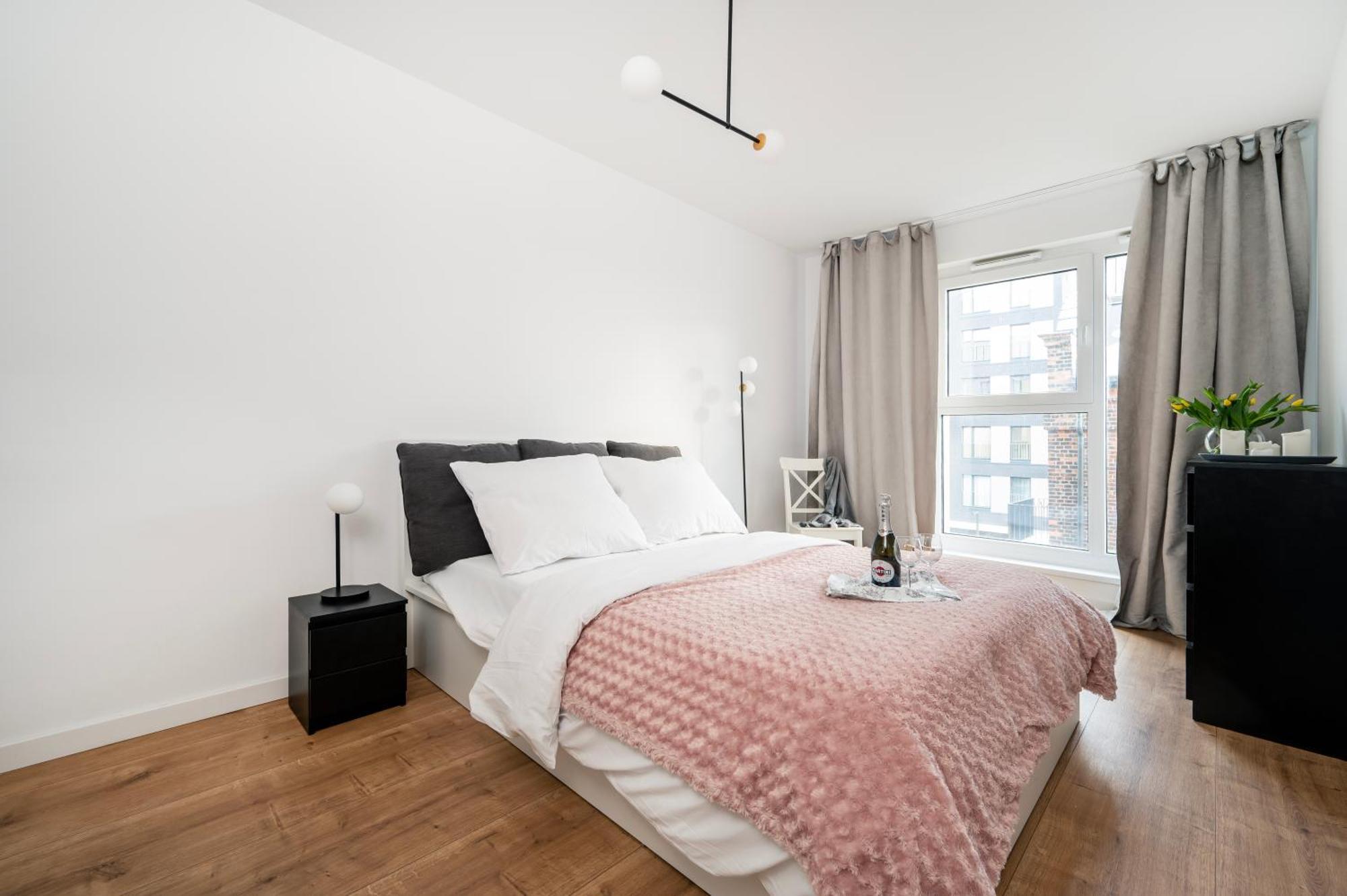 Apartamenty Fuzja - Komfortowe Mieszkania Blisko Centrum Lodzi Garaz Zewnętrze zdjęcie